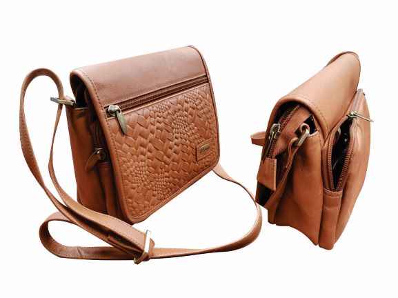 099 - Leather hands-free bag for women - Karla - Image 3